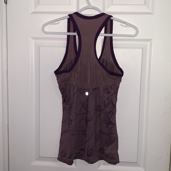 Lululemon purple/burgundy Racerback tank top Sz. 8 - Picture 4 of 6